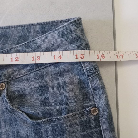 CABI | Grid Skinny Jean - Picture 15 of 15